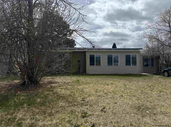1955 Newton Dr, Cheyenne, WY 82001