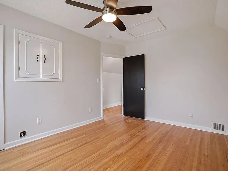 314 12th Ave NE — Photo 50