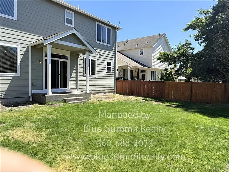 3515 Becket St NE — Photo 18
