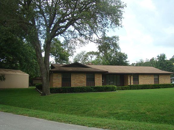 2nd image of 1241 Lakewood Dr