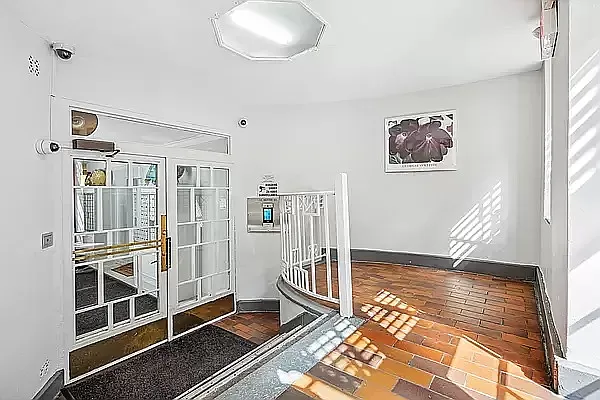 55 Morton St #6D — Photo 10