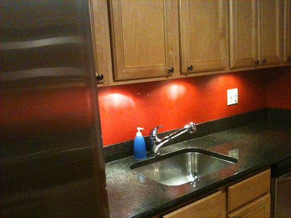 3rd image of 3207 W Argyle St APT 1W