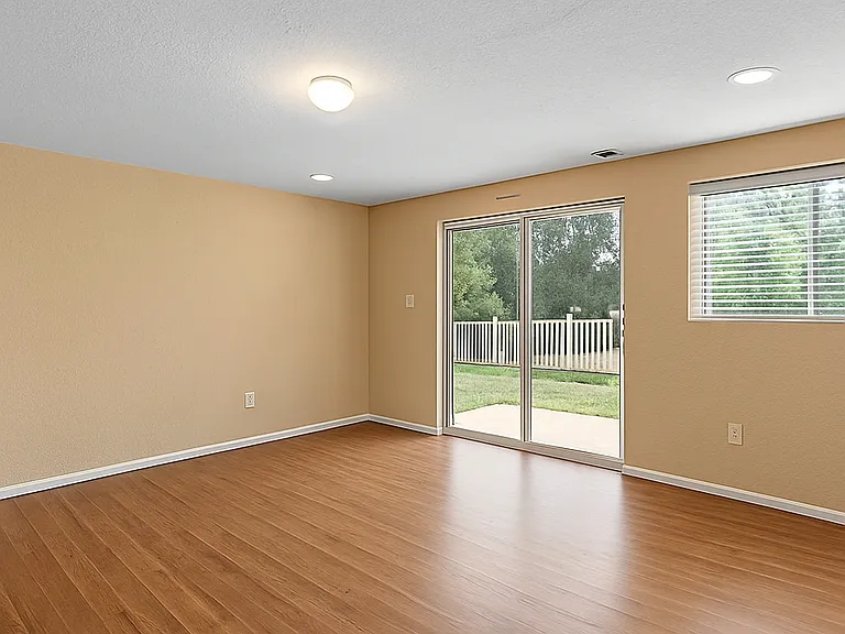 605 Thornridge Dr — Photo 20