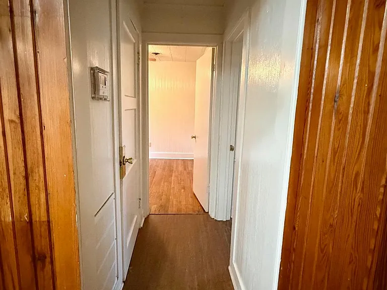 913 Leach St — Photo 7