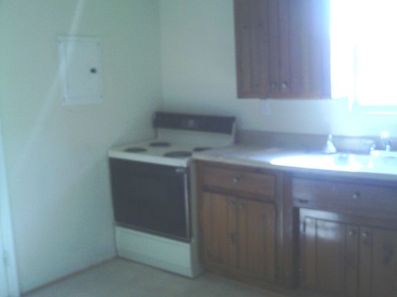 4th image of 844 E Bank St