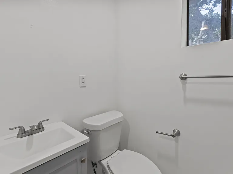 620 Sudderth Dr #4 — Photo 14