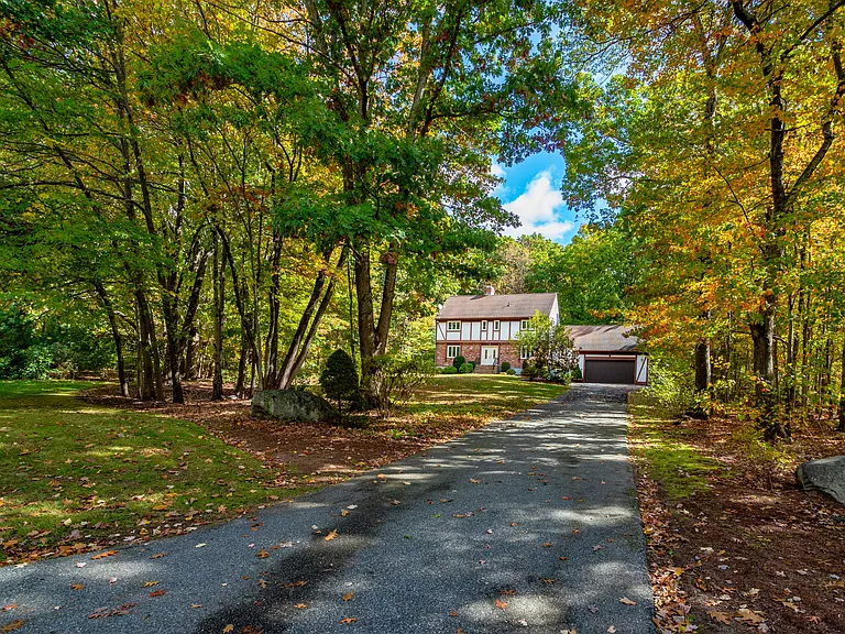 23 Golden Oaks Dr — Photo 38
