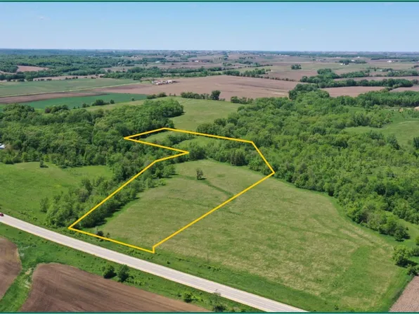 Sawyer Rd, Central City, IA 52214