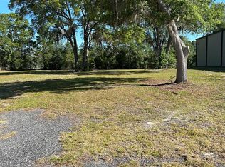 1011 Gary Ln NE, Steinhatchee, FL 32359