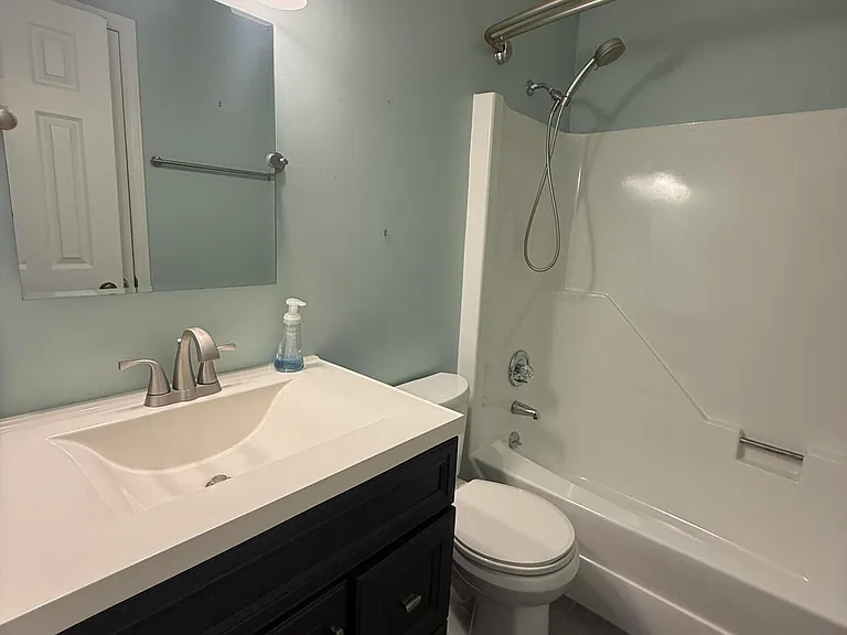 600 N 35th St #103 — Photo 6
