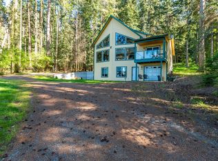 295 Rhodena Dr, Coupeville, WA 98239