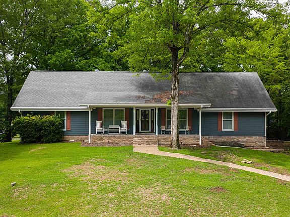 2nd image of 401 Dovecote Cir