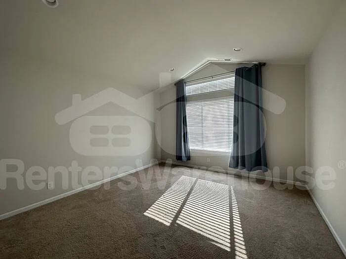 2711 Fiddleback St NE — Photo 8
