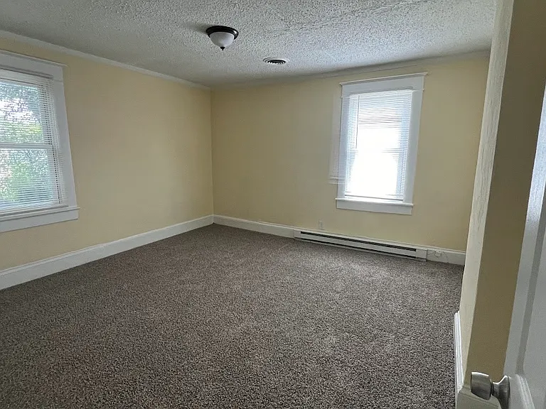 826 W 48th St — Photo 13