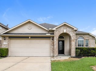 5047 Gulf Stream Ln, Bacliff, TX 77518