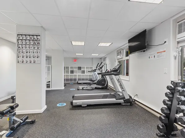 555 Main Street image 15 of 20