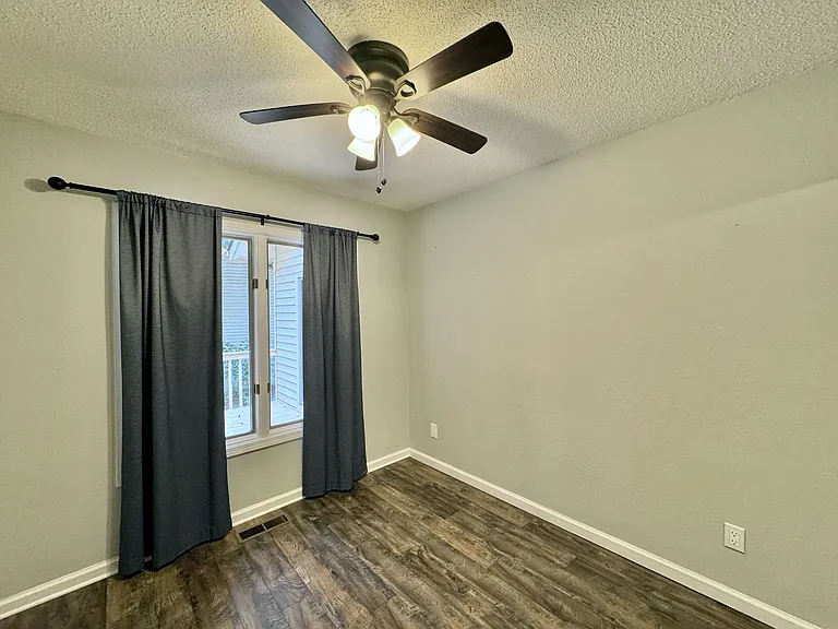 310 Paoli Trce — Photo 14