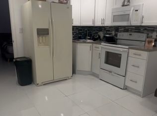 4323 NW 202nd St, Miami Gardens, FL 33055