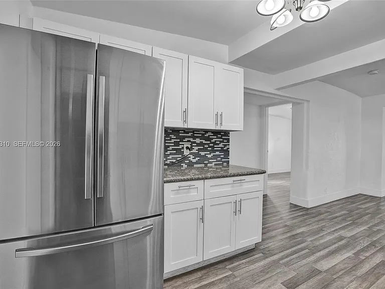 2100 Service Rd — Photo 8