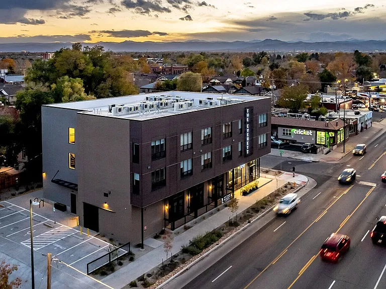 The Everett — Photo 22
