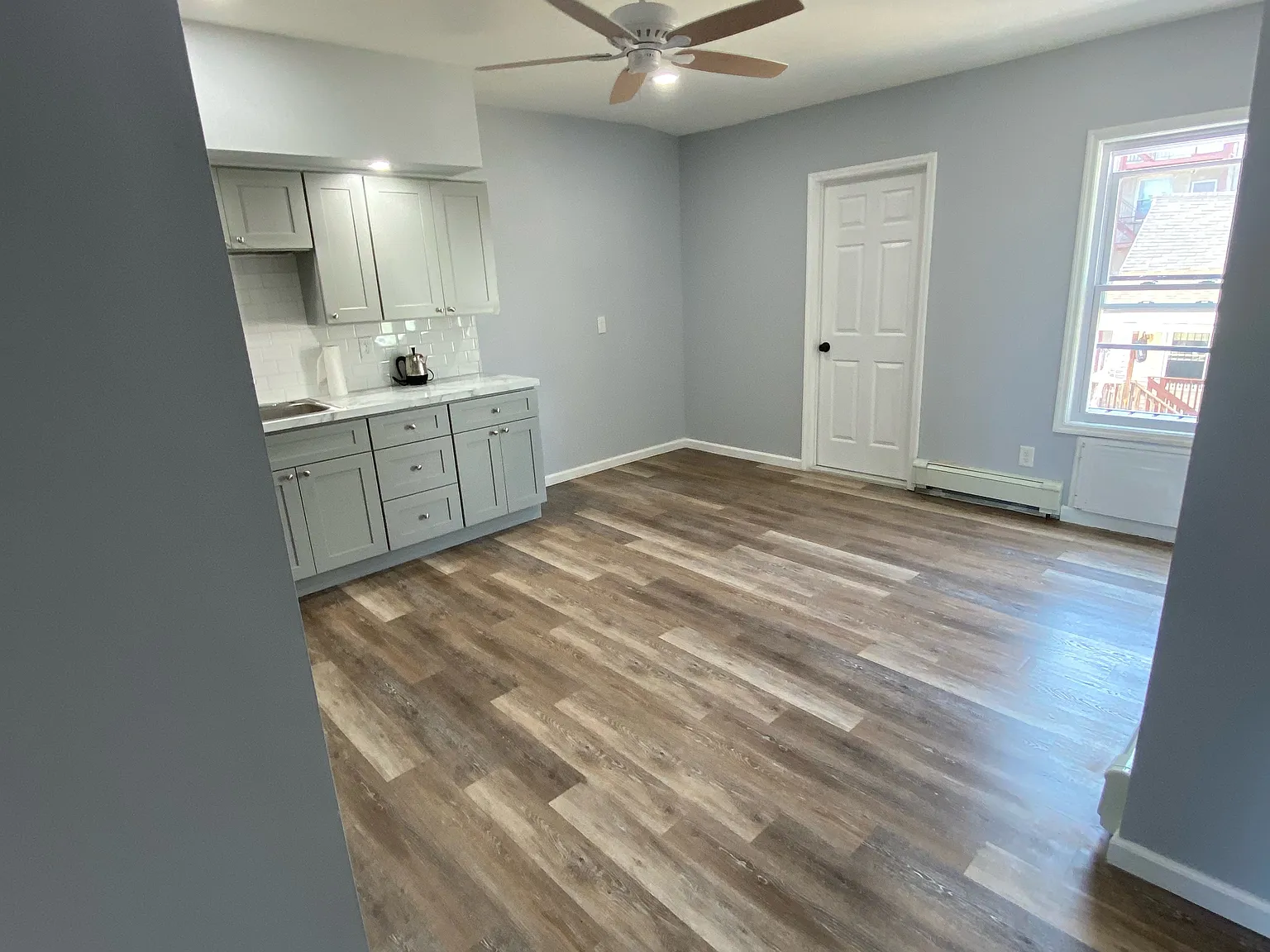 3 bed, $2,200 — Photo 4