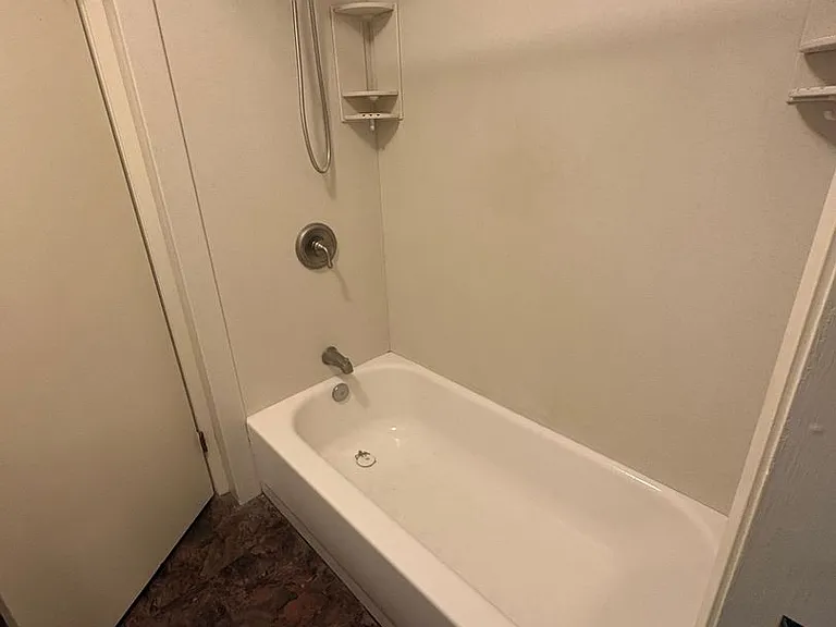 429 Bernice Ln — Photo 17