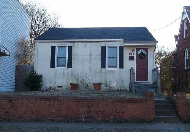 1st image of 1309 N 33rd St