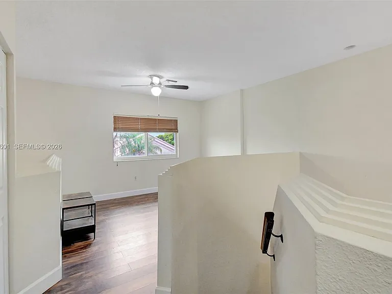 16339 Malibu Dr #22 — Photo 33