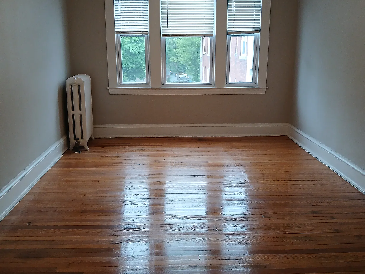 325 Washington St — Photo 4