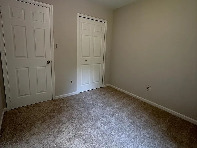 8442 Springfield Oaks Dr — Photo 18