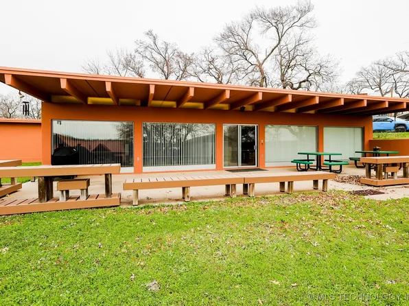 2664 Spence St, Sulphur, OK 73086