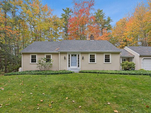 3rd image of 33 Woodhaven Drive