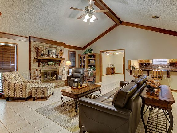2nd image of 205 Edie Ann Dr
