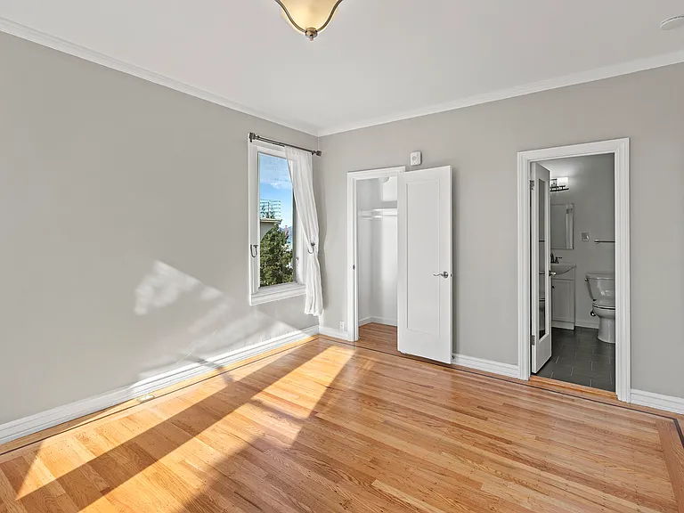 1700 Broadway Street — Photo 13