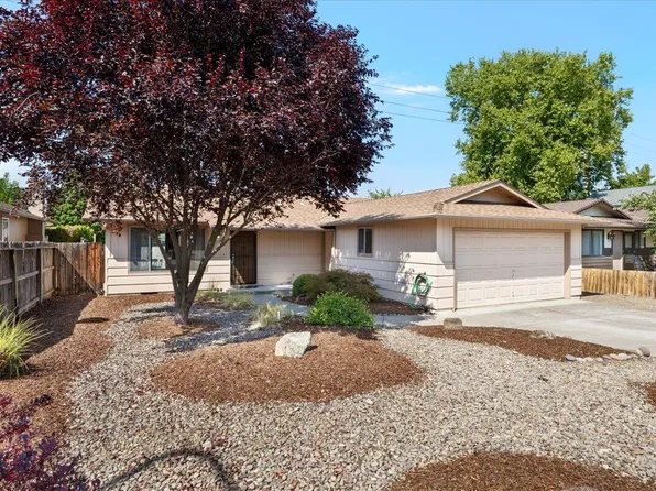 3069 Milhoan Dr, Medford, OR 97504