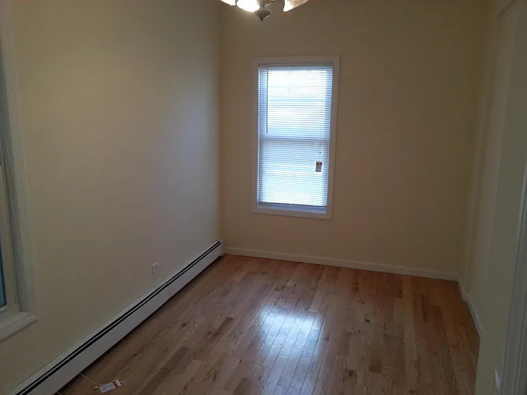 309 Hobart Ave #1 — Photo 2