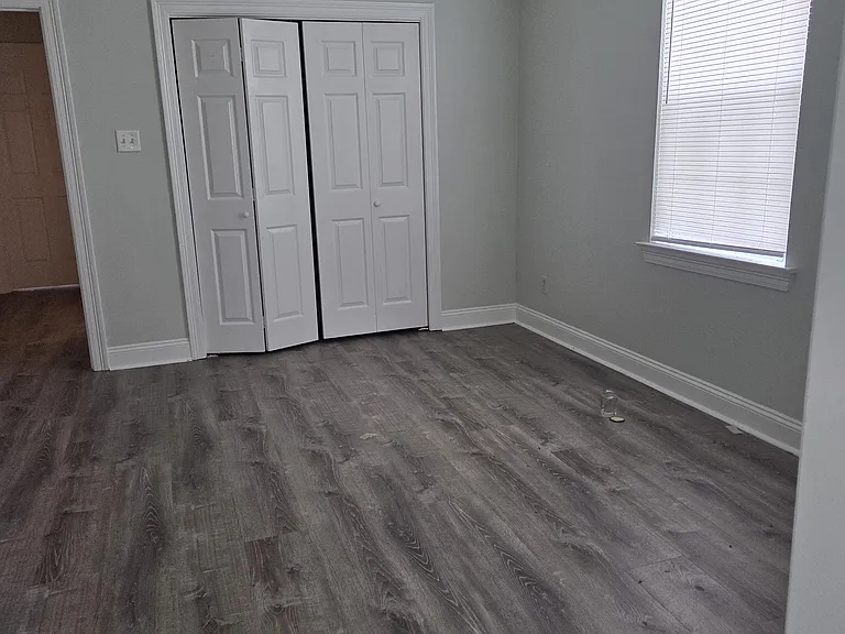 4926 Venus St — Photo 2