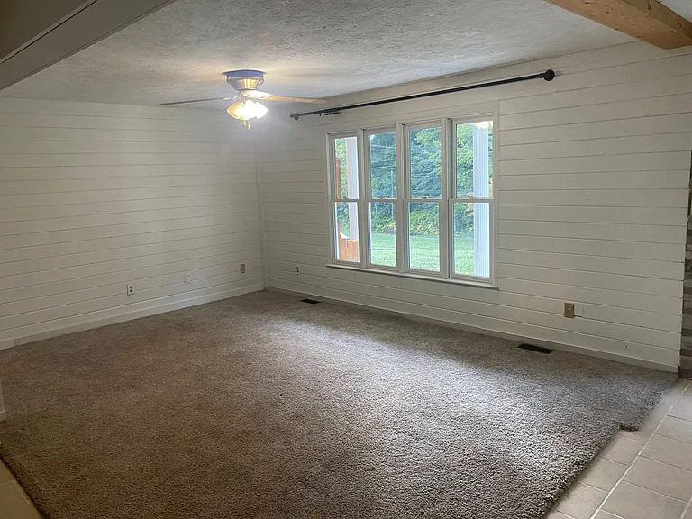 3321 Beech Creek Rd — Photo 3