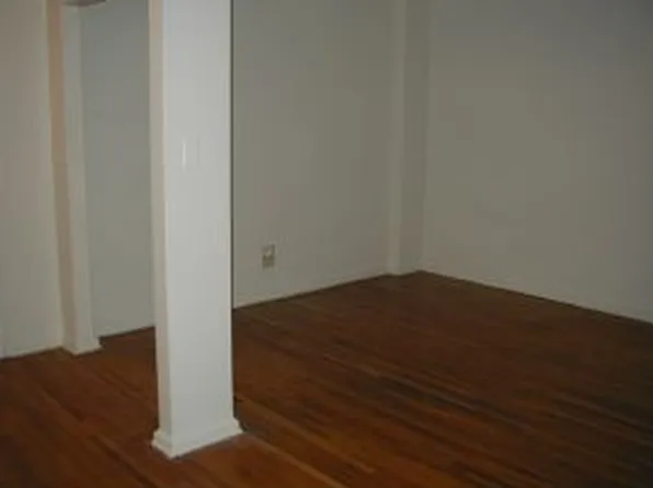 2553 East 7th Street image 1 of 5