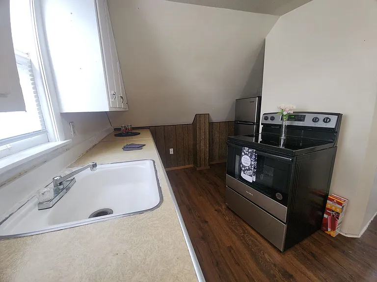 138 N Wilson St — Photo 6