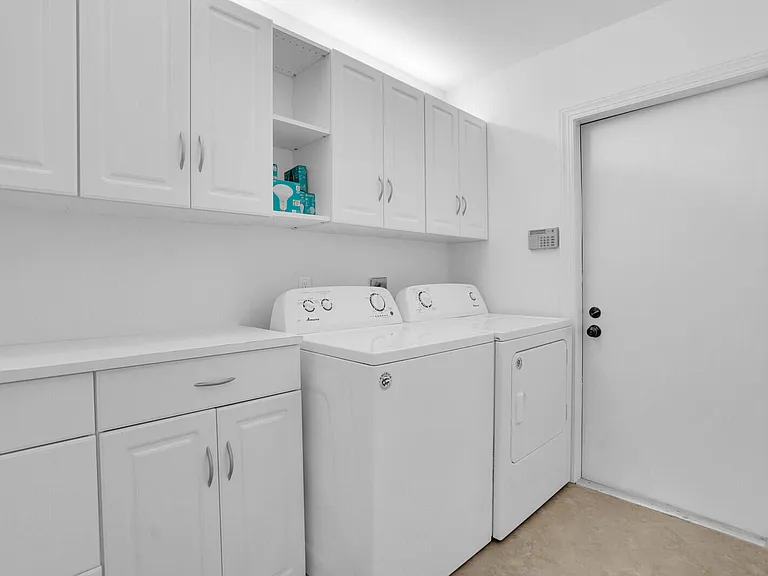 112 Inner Harbour Way — Photo 33