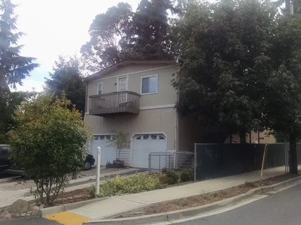 18767 4th Ave NE, Suquamish, WA 98392