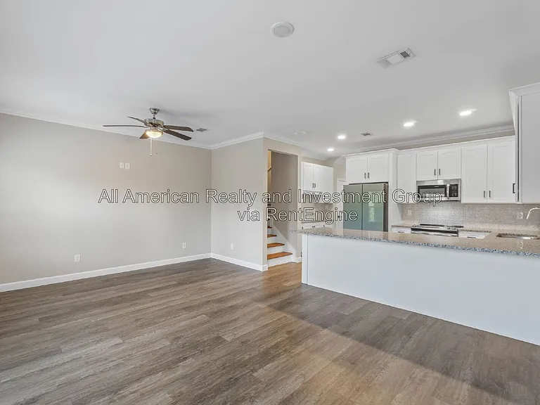 1817 Stable Ln — Photo 10