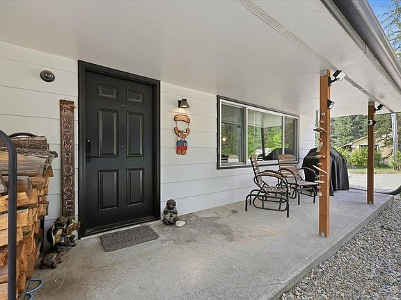 4th image of 1061 Roberts Rd