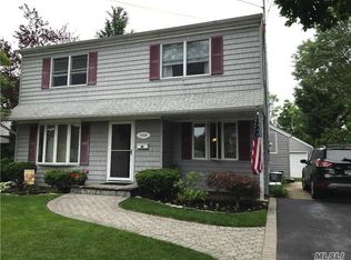 2328 Pine St, Seaford, NY 11783