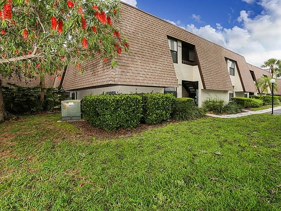3rd image of 4646 Ringwood Mdw #35