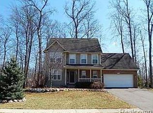 1378 Remsing St, Hartland, MI 48353