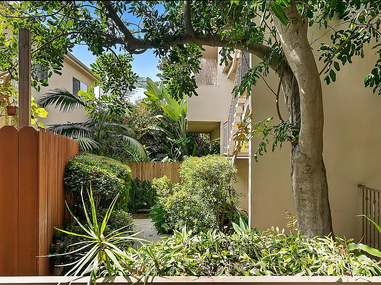 Rose Terrace Apartment Homes — Photo 5