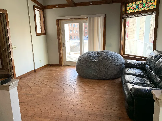 621 N Frances St — Photo 3
