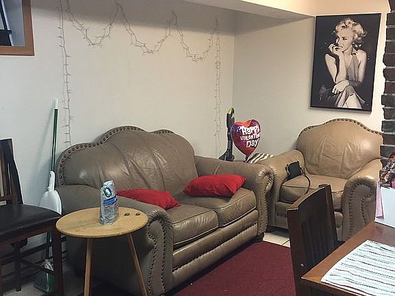 apt 1 living room
